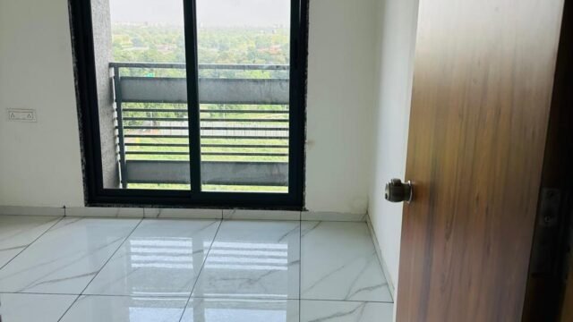 WhatsApp Image 2026-08-18 at 15.33.44 (1)