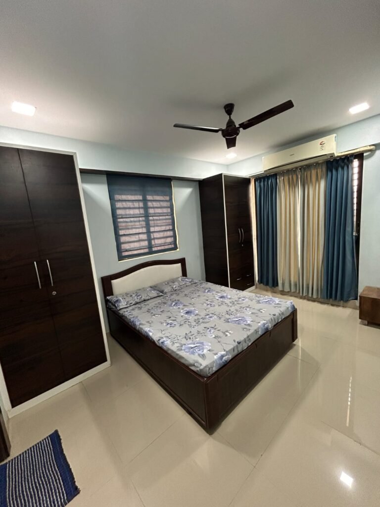 WhatsApp Image 2026-08-18 at 16.30.52 (1)